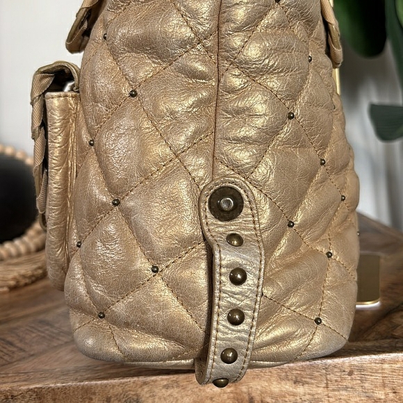 HTF Vintage BETSEY JOHNSON 💛🔐Gold Quilted Leather Padlock Bag - Picture 12 of 16